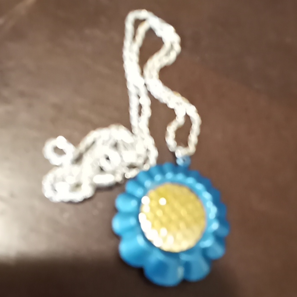 Flower necklace